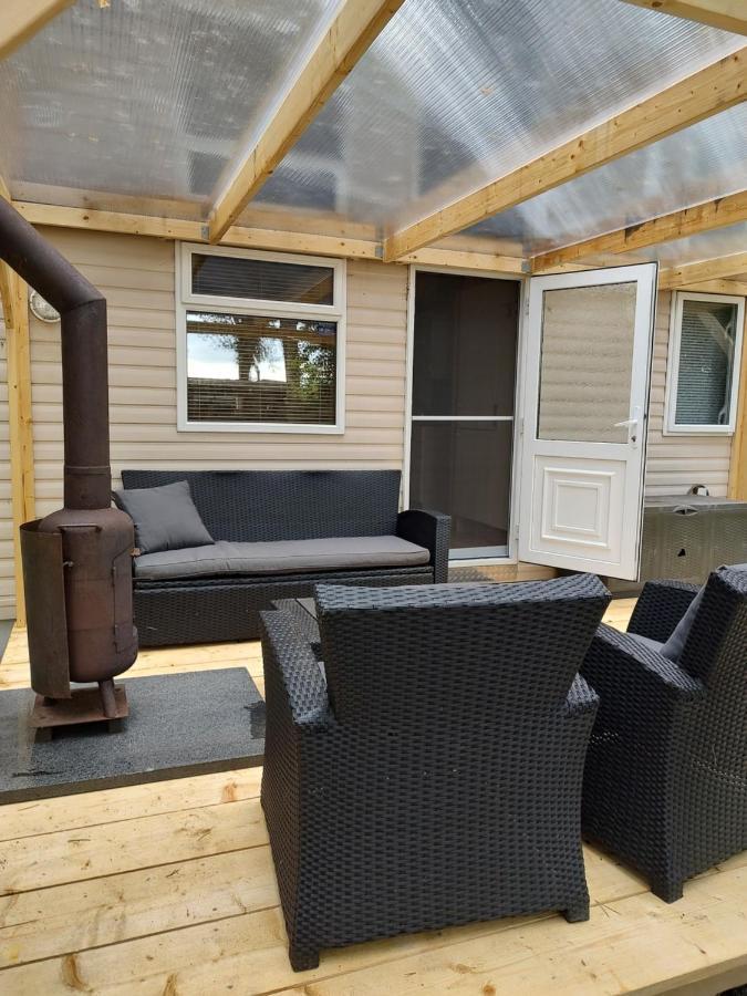 Chalet Met Veranda Aan Bosrand Vledder Luaran gambar