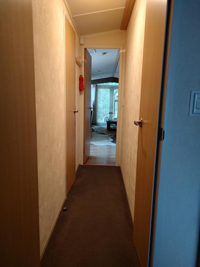Chalet Met Veranda Aan Bosrand Vledder Luaran gambar