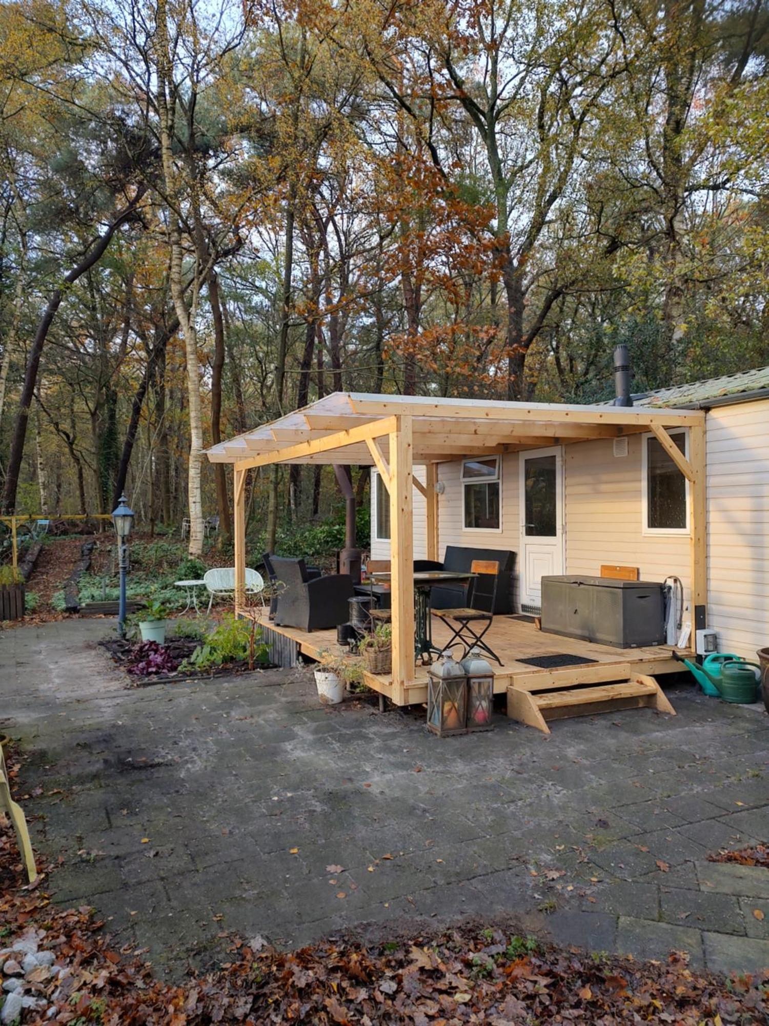 Chalet Met Veranda Aan Bosrand Vledder Luaran gambar